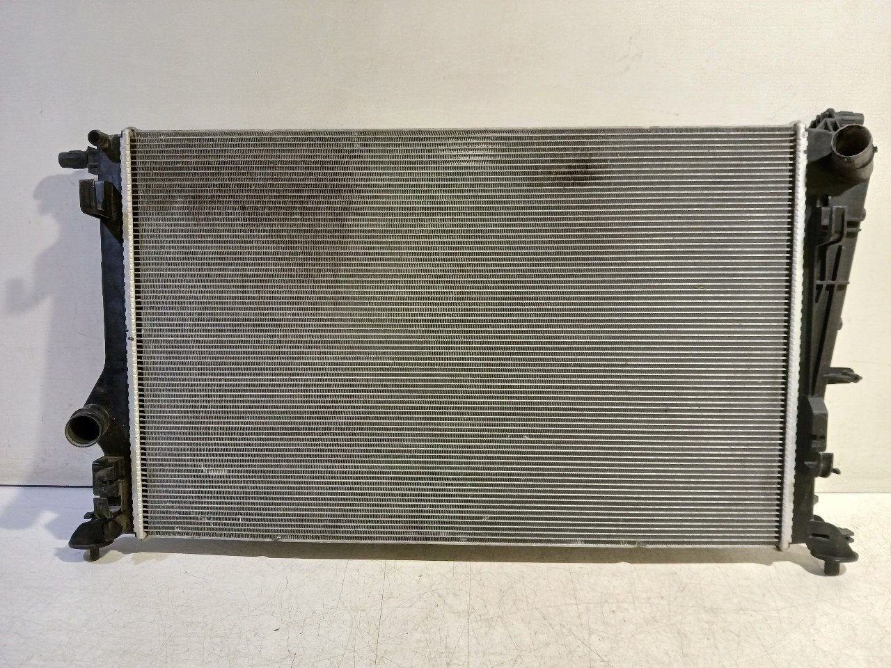 Radiateur Renault Mégane, Onderdelen@venauto.nl, Van der Ven Autorecycling B.V., Gebruikt, Ettenseweg 76, 4706 PB Roosendaal, The Netherlands