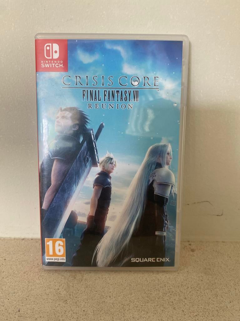 Crisis Core Final Fantasy VII Reunion Nintendo Switch, Ophalen of Verzenden, Zo goed als nieuw, Met games