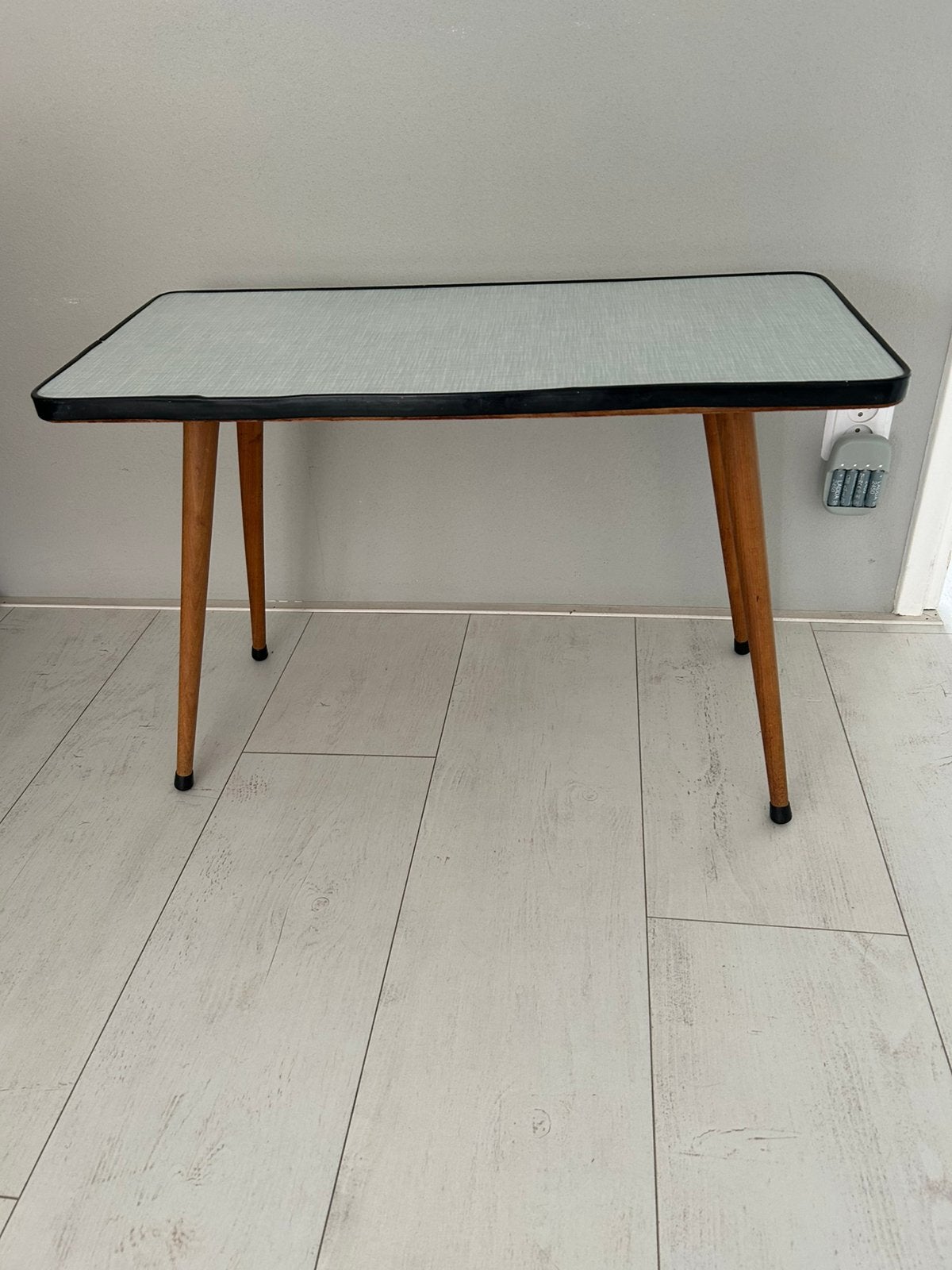 Vintage mid century bijzettafel/sidetable/salontafel, Huis en Inrichting, Ophalen, Rechthoekig