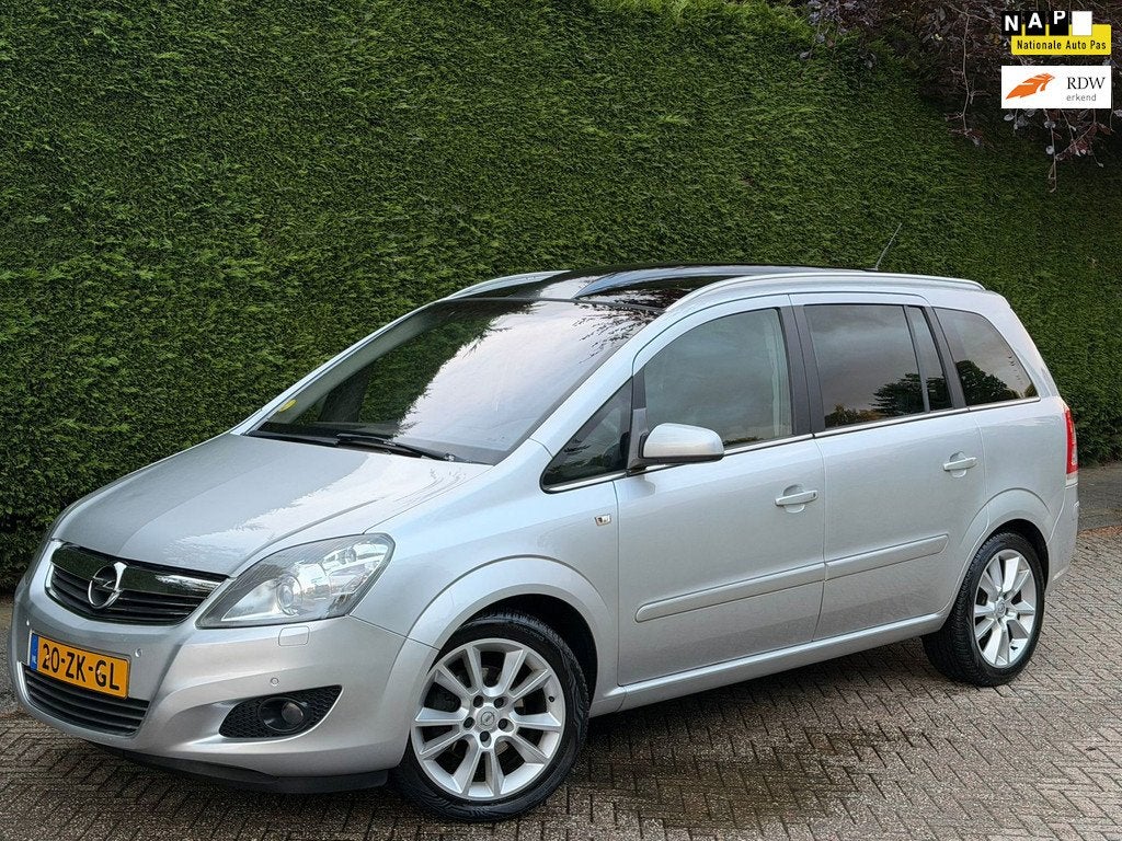 Opel Zafira 1.8 Cosmo /AUTOMAAT/7PERS/XENON/GLAZENDAK/RIJDTN, Auto's, Opel, Gebruikt, 4 cilinders, Zafira, 750 kg