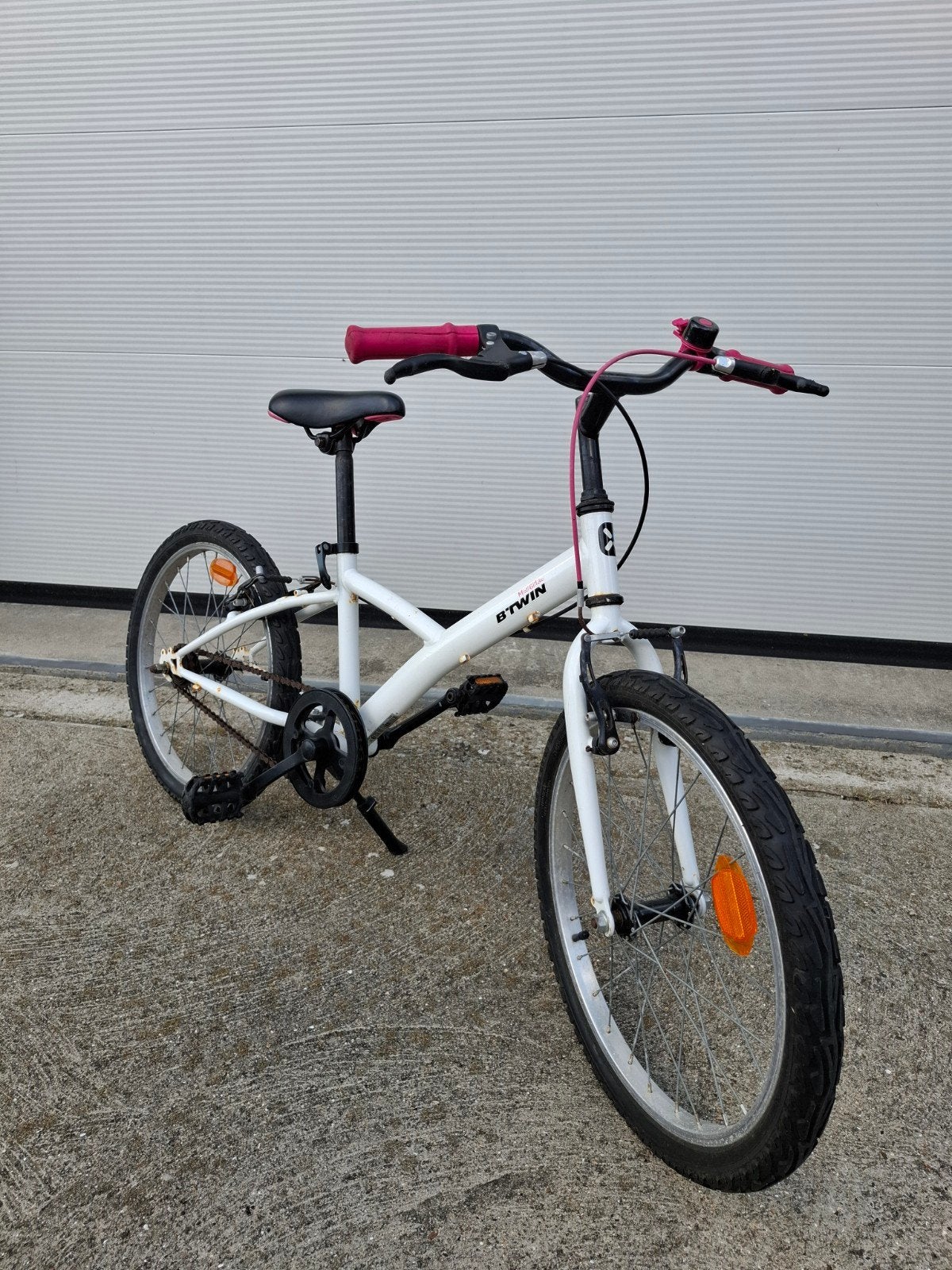 B'Twin MistiGirl 300 Kinderfiets 20 inch, Ophalen, 20 inch of meer, Gebruikt, Velgrem
