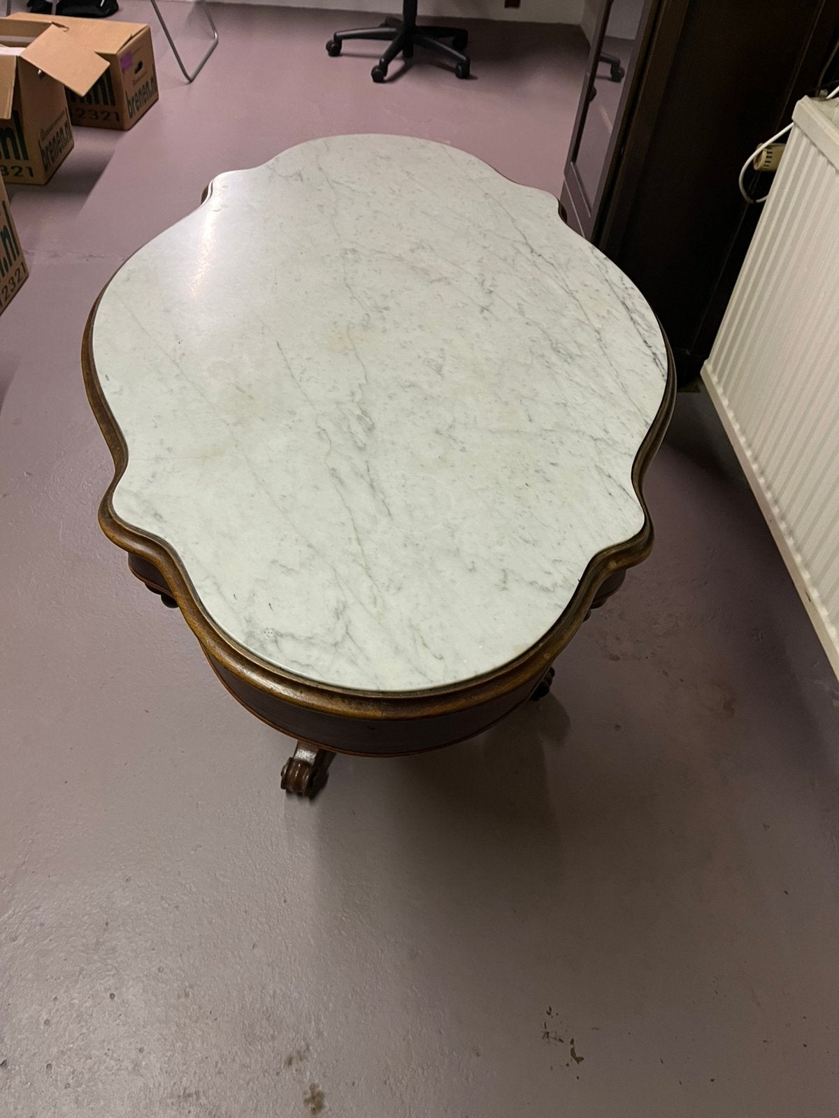 Mahoni met marmer bkad tafel, Ophalen, 50 – 75, Gebruikt, 100 tot 150 cm