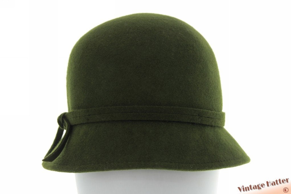vintage Dames cloche dophoed legergroen vilt 55 = S tot XS, Ophalen of Verzenden, Zo goed als nieuw, 55 cm (S, 6⅞ inch) of minder