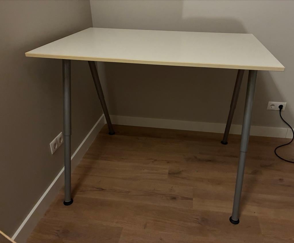 Ikea bureau / tafel met verstelbare poten, Ophalen, Gebruikt, 120 cm, Spaanplaat of MDF