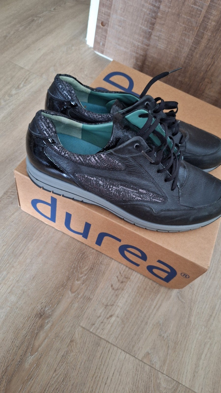durea maat 9.5 wijdte h 1xaangehad, Ophalen of Verzenden, Zo goed als nieuw, Sneakers of Gympen