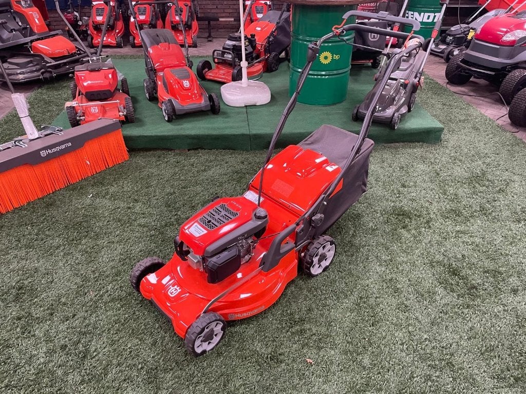 Husqvarna LC353VE, Cirkelmaaier, Nieuw, Ophalen of Verzenden, Opvangbak