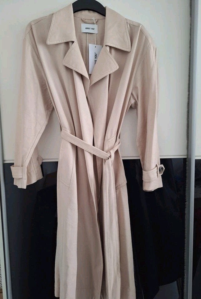 About You lichtbeige trenchcoat mantel maat 34 XS Nieuw, Verzenden, Beige, Nieuw, Maat 34 (XS) of kleiner