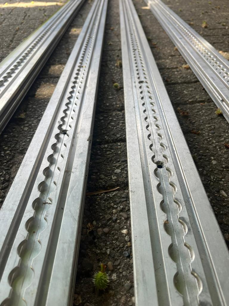 Airline profielen 4 stuks 248cm, Ophalen, Gebruikt