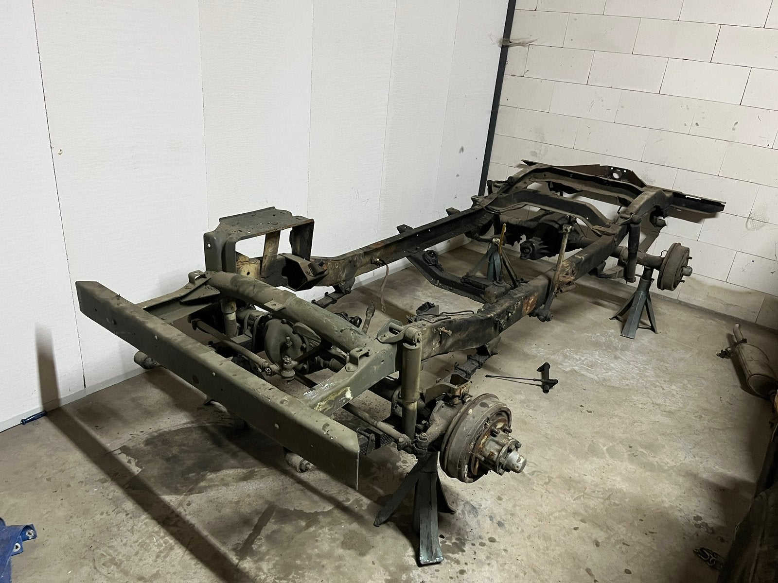 Willys jeep chassis met assen, Auto diversen, Ophalen