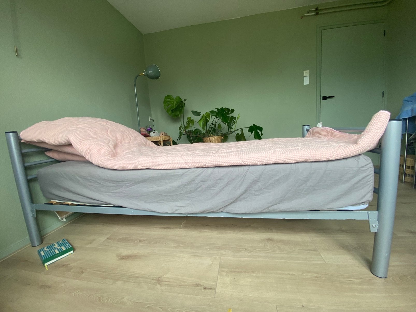 Bed eenpersoons 190x200, Ophalen, 85 tot 100 cm, Gebruikt, Matras