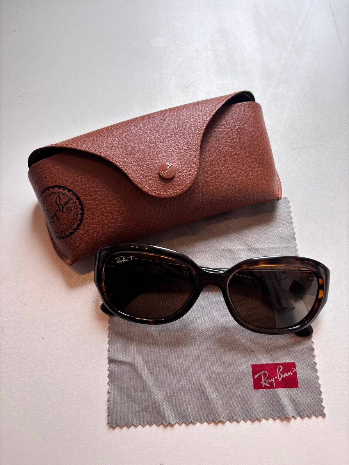 Ray-Ban RB4198 710/57 Gepolariseerde Zonnebril, Sieraden, Tassen en Uiterlijk, Gebruikt, Zonnebril, Bruin, Ophalen of Verzenden