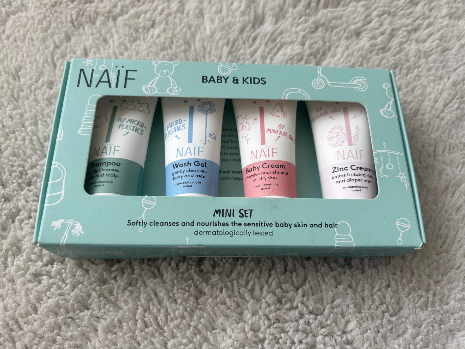 NAÏF Baby & Kids Mini Set - Reisformaat 4x15mlw, Sieraden, Tassen en Uiterlijk, Uiterlijk | Lichaamsverzorging, Ophalen of Verzenden