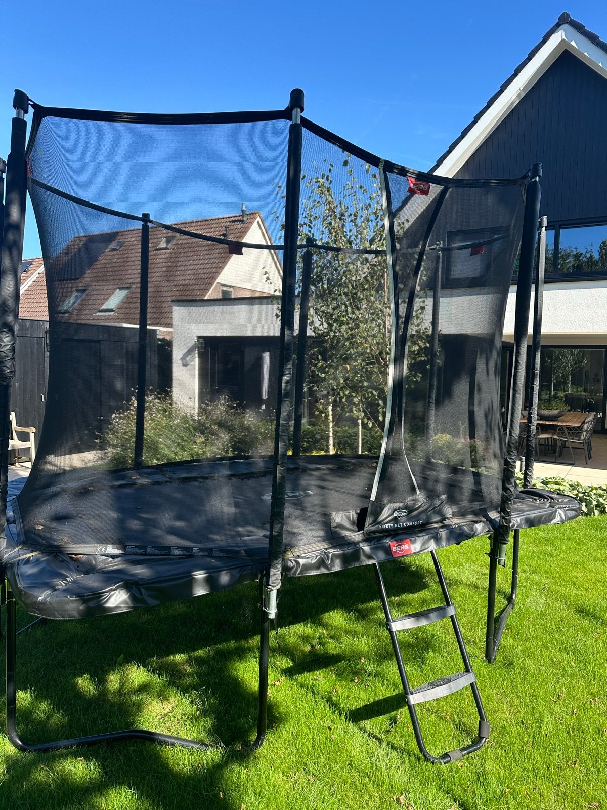BERG trampoline Ultim Favorit Regular 330 x 220 cm Zwart, Ophalen, Gebruikt
