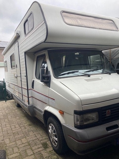 Adriatik 650  nette camper met luchtvering., Alkoof, Ringverwarming, Luifel, Particulier