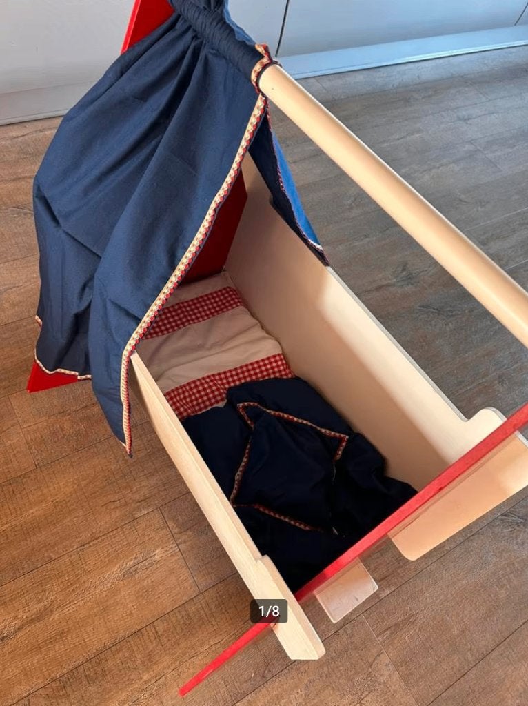 Houten (mdf) poppenwieg handgemaakt, Ophalen, Gebruikt
