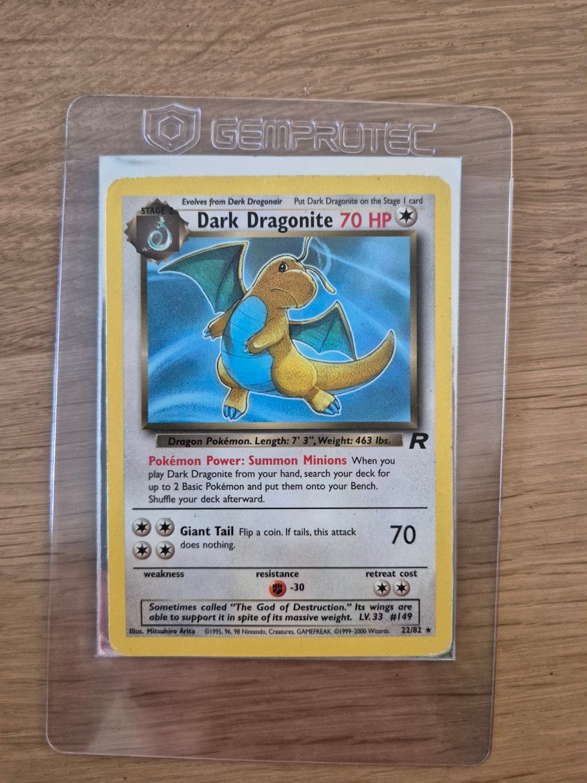 Pokémon Dark Dragonite in beschermhoesje, Ophalen of Verzenden, Zo goed als nieuw, Losse kaart