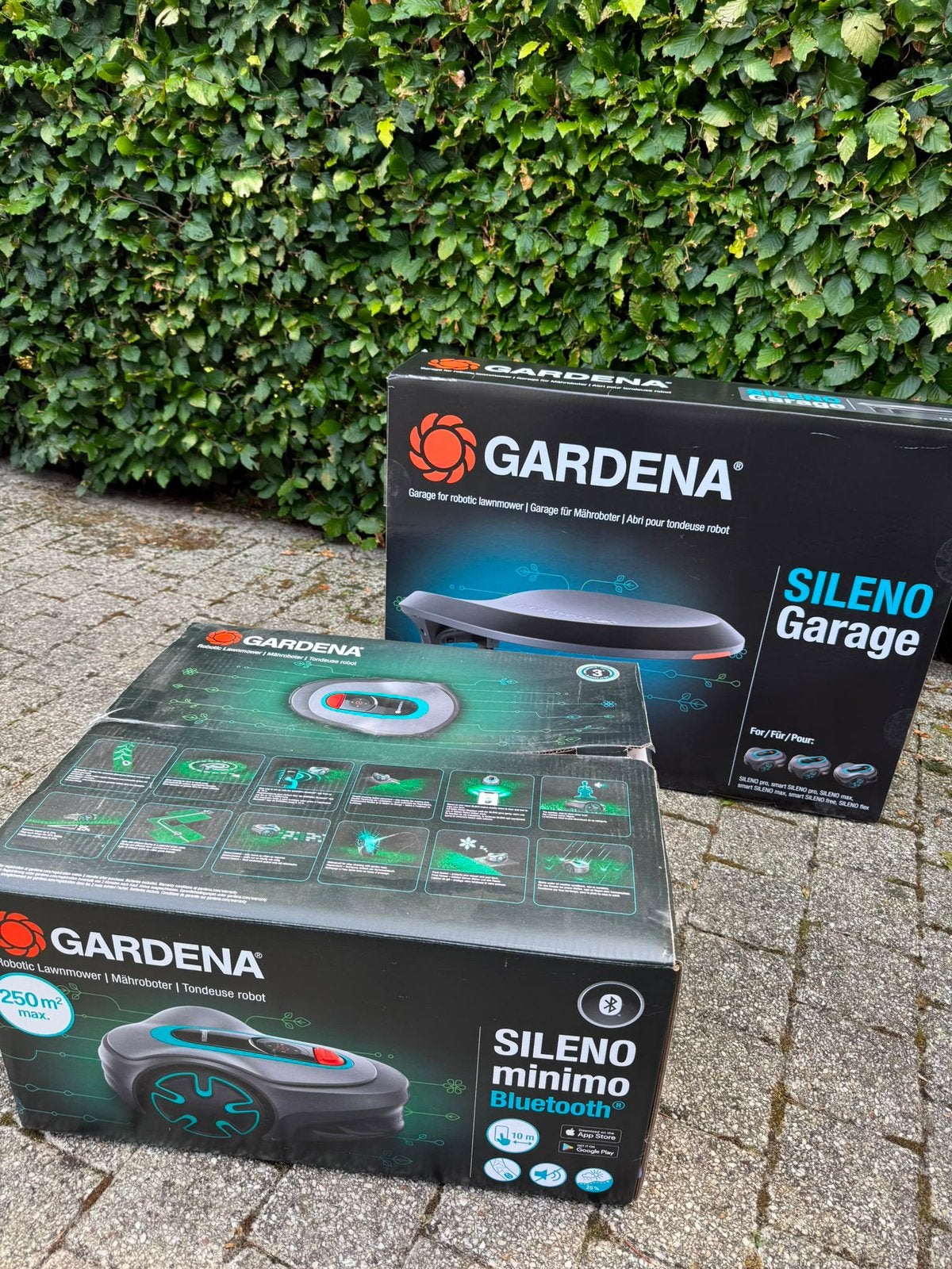 Gardena Sileno Minimo 250 met Gararage, nieuw!!, Tuin en Terras, Robotmaaiers, Ophalen of Verzenden, Nieuw, Minder dan 20 cm, Bestuurbaar via app