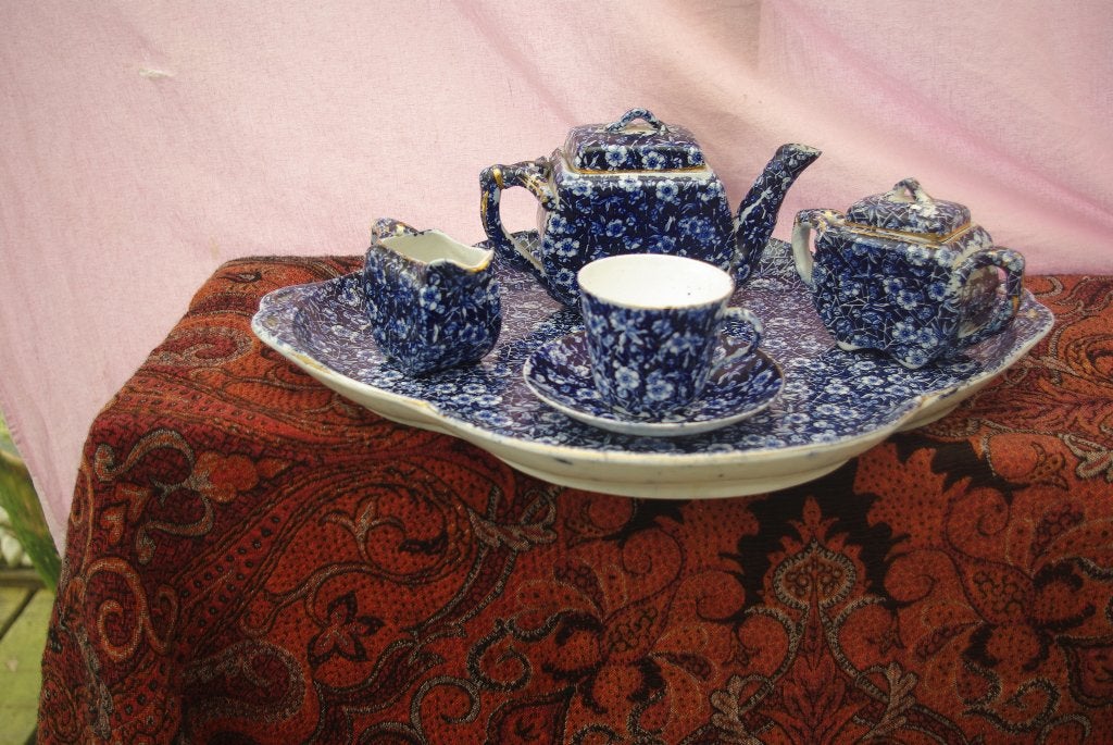 Antiek theeservies met blauw bloemenpatroon, Ophalen of Verzenden