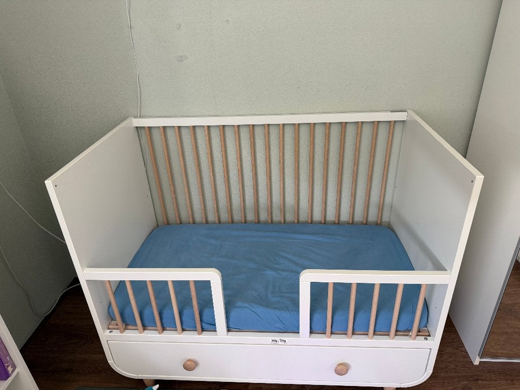 Ikea Myllra Ledikant met matras, Ophalen, Zo goed als nieuw, Ledikant