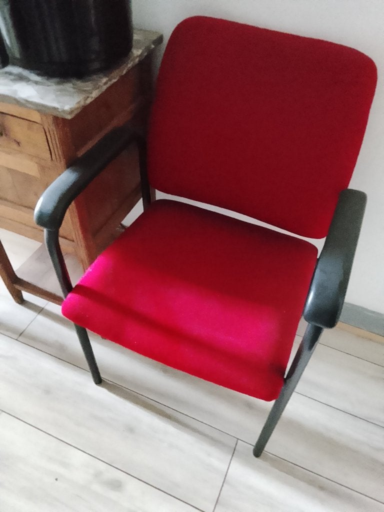 zeer degelijke en comfortabele stoel, Ophalen, Zo goed als nieuw, Rood, Eén