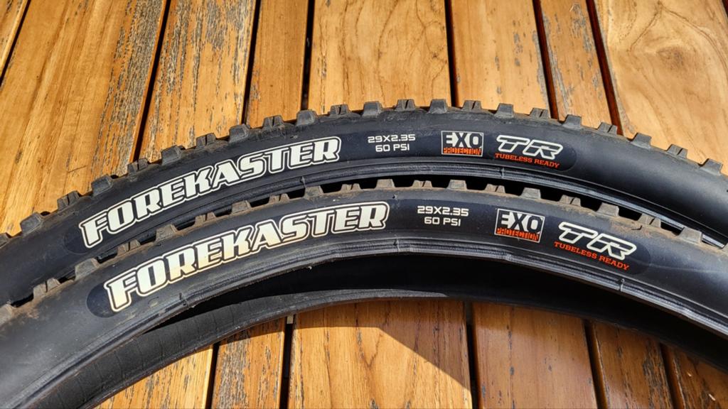 2x Maxxis Forekaster 29x2.35 zgan, Band, Ophalen of Verzenden, Zo goed als nieuw, Mountainbike