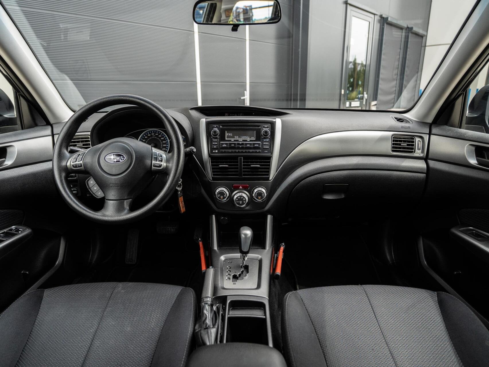 Subaru Forester 2.0 X Intro Stoelverw|Sensor|Airco|Trekhaak!, Euro 5, Stof, 1995 cc, Automatische klimaatregeling