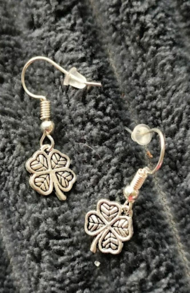 Zilveren oorbellen klavertje vier, Hangers, Verzenden, Nieuw, Zilver