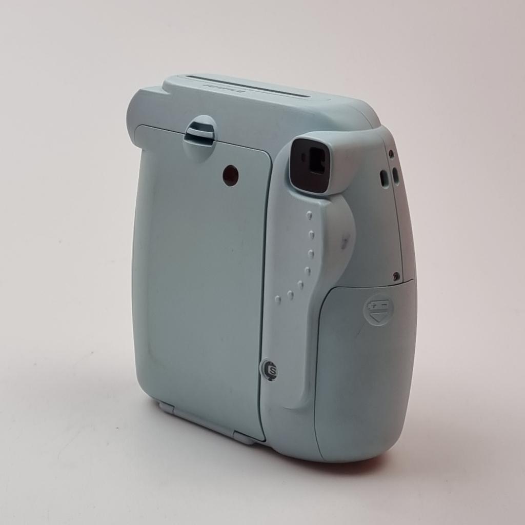 Fujifilm Instax Mini 8 Blauw, Audio, Tv en Foto, Fotocamera's Analoog, Fujifilm, Gebruikt, Support@fujifilm.com, FUJIFILM Corporation
7-3 Akasaka 9-chome
Minato-ku, Tokyo 107-0052
Japan