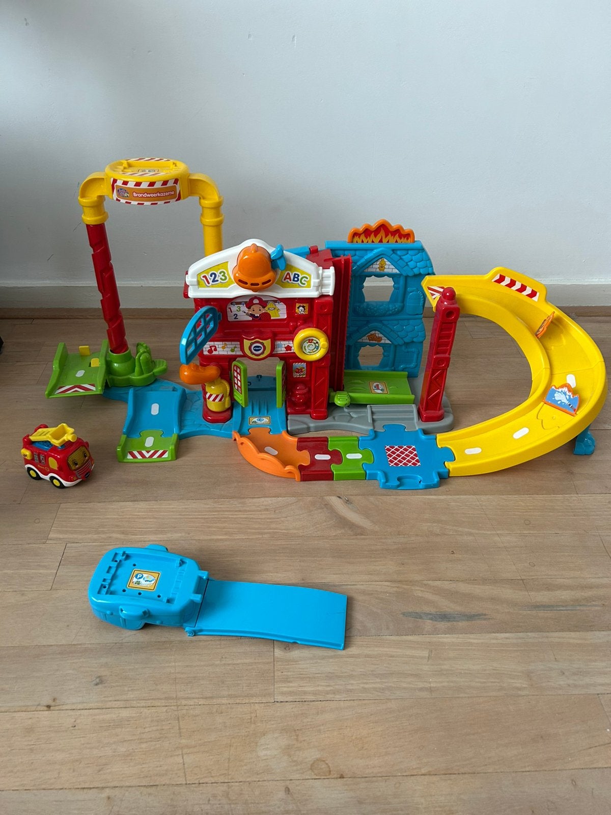 Vtech brandweerkazerne compleet, Ophalen, Gebruikt, 2 tot 4 jaar