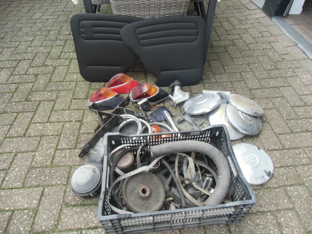 vw kever onderdelen 1972 goede staat achterlichten enzzz, Auto-onderdelen, Ophalen of Verzenden, Gebruikt, Oldtimer onderdelen