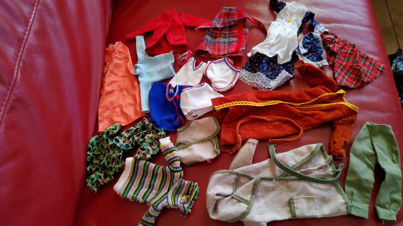 Vintage Barbie Sindy Fleur Tienerpop sport outfit hoed jurk., Ophalen of Verzenden