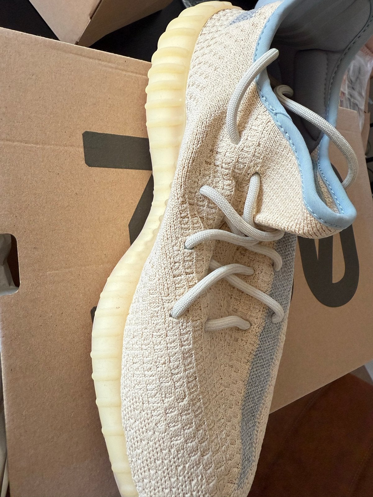 Adidas Yeezy Boost 350 V2 linen, Verzenden, Nieuw, Overige kleuren, Sneakers of Gympen