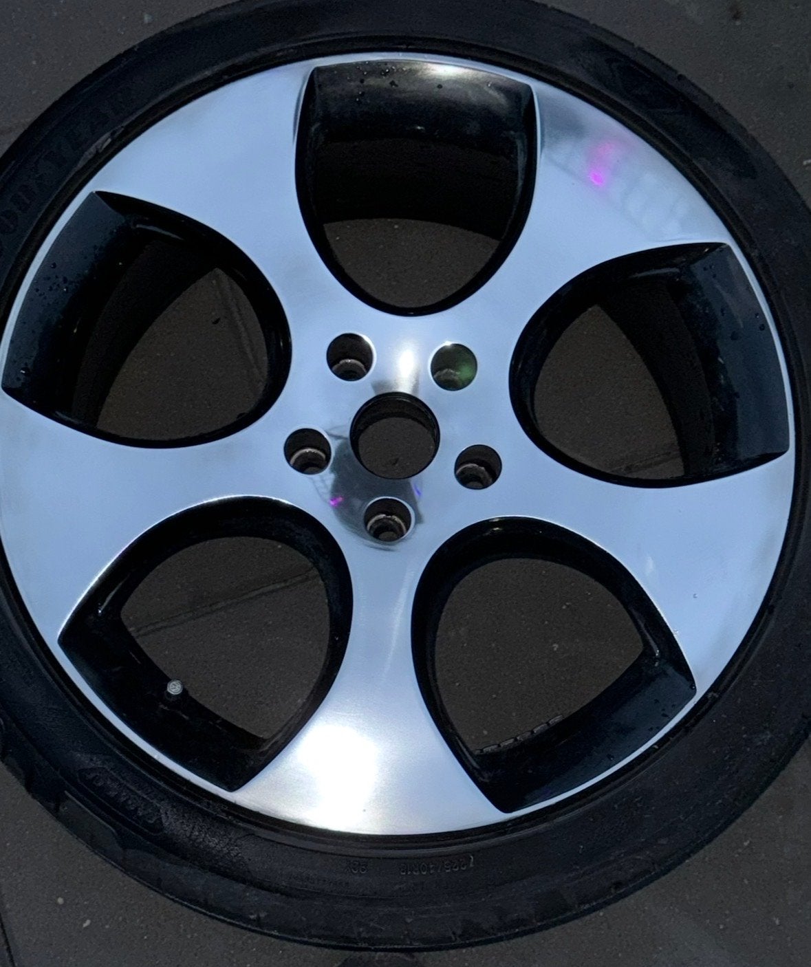 Detroit 18 inch velgen met banden 5x112 (slechte profiel), Ophalen, Gebruikt