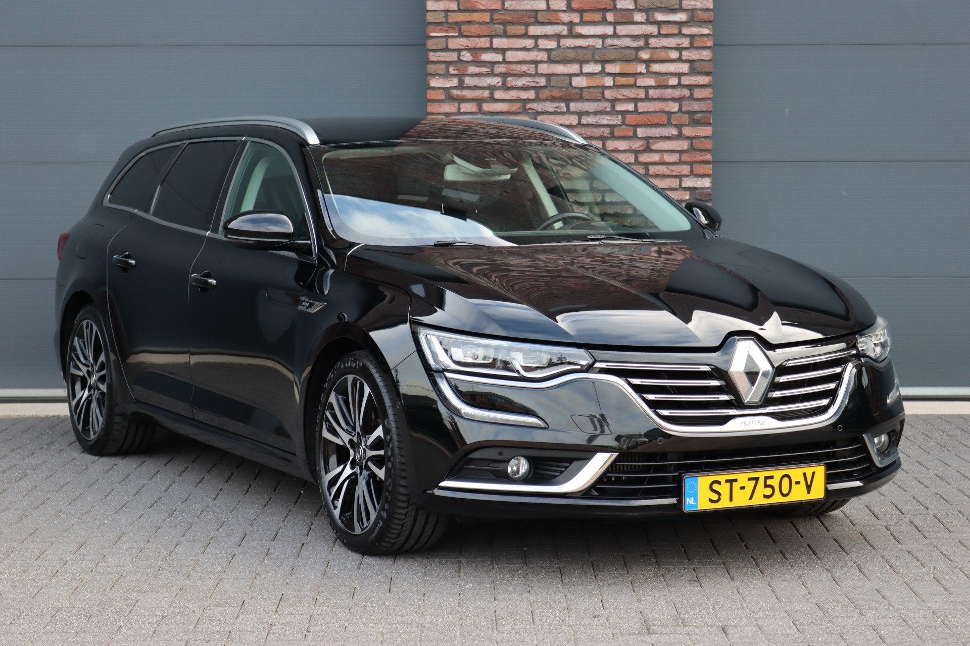 Renault Talisman Estate 1.6 TCe 4CONTROL Initiale Paris | Ad, Auto's, 1618 cc, Gebruikt, 4 cilinders, Zwart