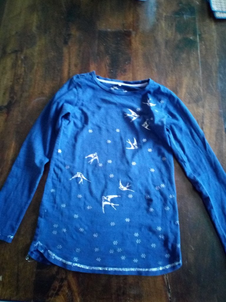 name it longsleeve maat 134-140 blauw met zilveren zwaluwen, Gebruikt, Meisje, Ophalen of Verzenden, Shirt of Longsleeve
