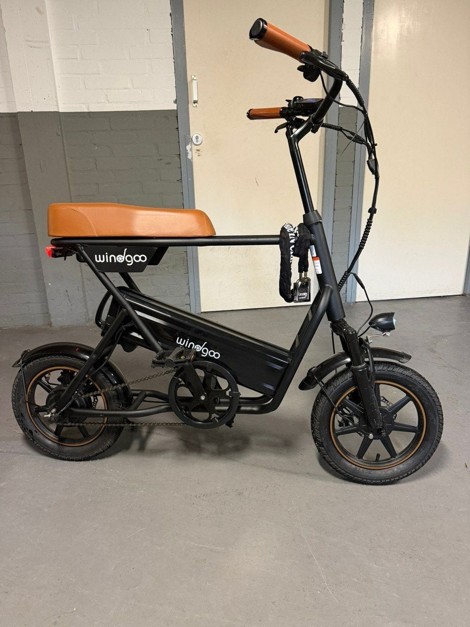 Zo goed als nieuwe elektrische fiets - Merk Plus, Fietsen en Brommers, Elektrische fietsen, Ophalen of Verzenden