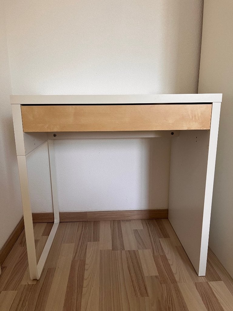 kinderbureau IKEA MICKE, Kinderen en Baby's, Kinderkamer | Tafels en Stoelen, Ophalen, Gebruikt, Tafel(s)