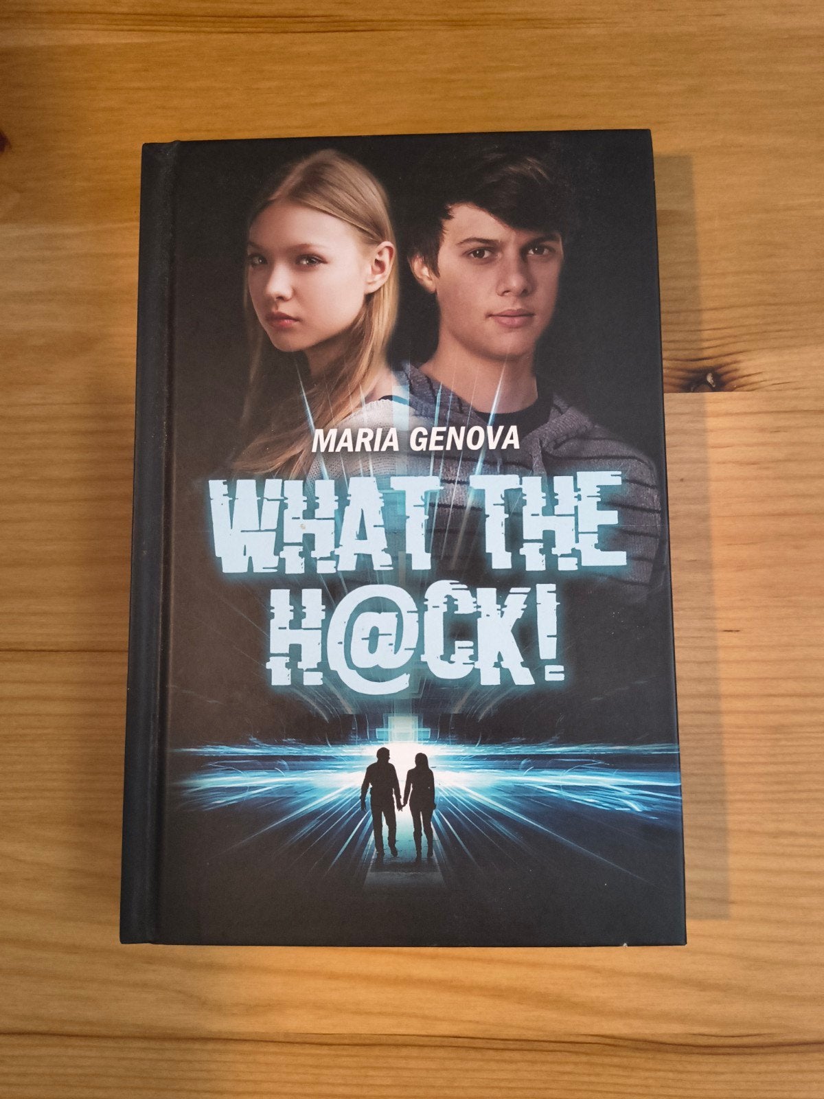 Maria Genova - What the hack!, Boeken, Ophalen of Verzenden, Zo goed als nieuw, Maria Genova