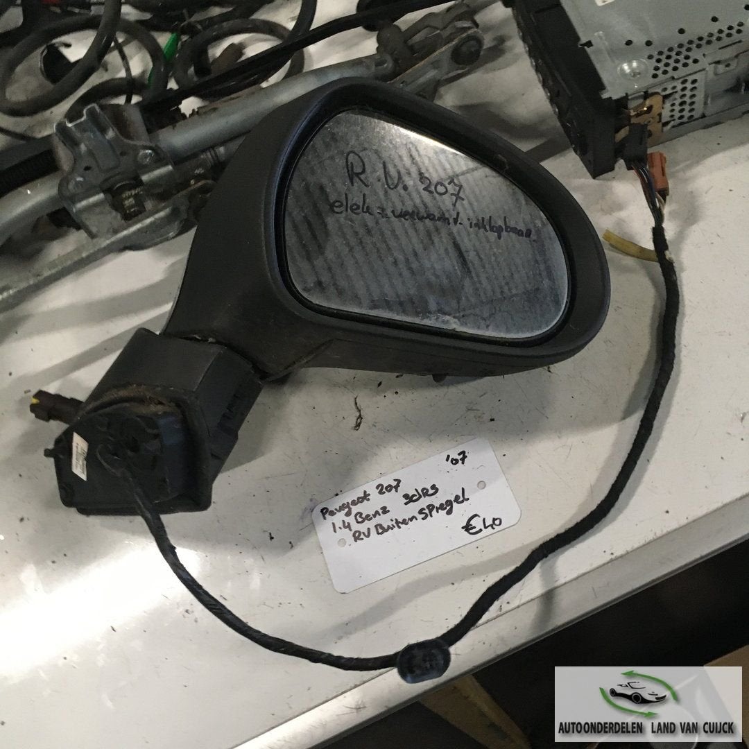 Peugeot 207 1.4  8 v benzine 2007  Elektr Buitenspiegel Rech