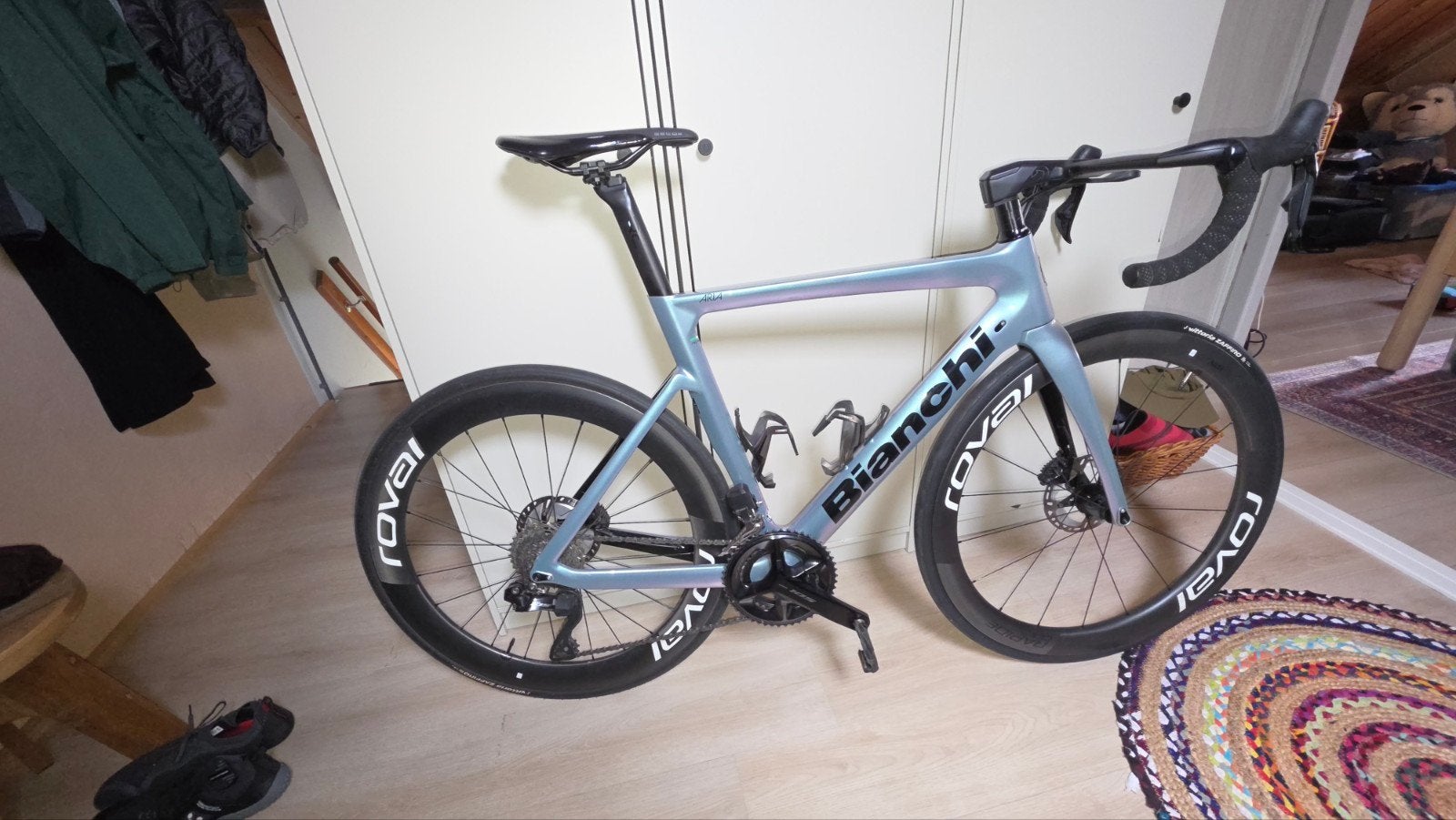 Bianchi Aria Aero "Summertime Dream" - Zo goed als nieuw, Carbon, 57 tot 61 cm, Meer dan 20 versnellingen, Schijfrem