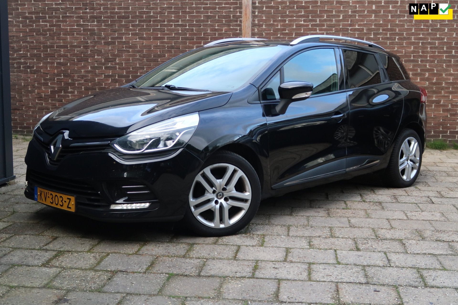 Renault Clio Estate 1.5 dCi Ecoleader Zen *Rijklaarprijs, Auto's, Voorwielaandrijving, Stof, 4 cilinders, Zwart