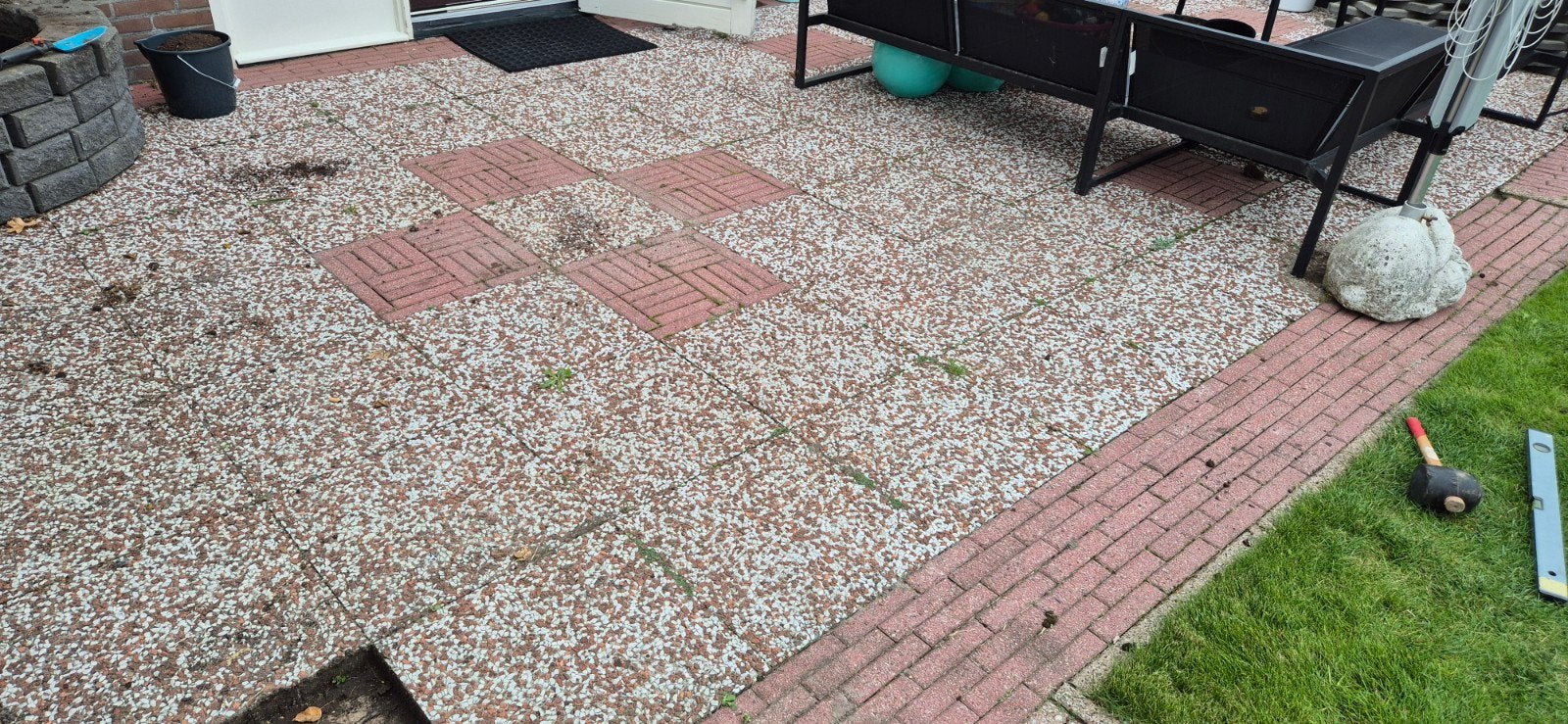 Partij grindtegels 50x50 met bijpassende klinkers, Ophalen, Gebruikt, 10 m² of meer, Beton