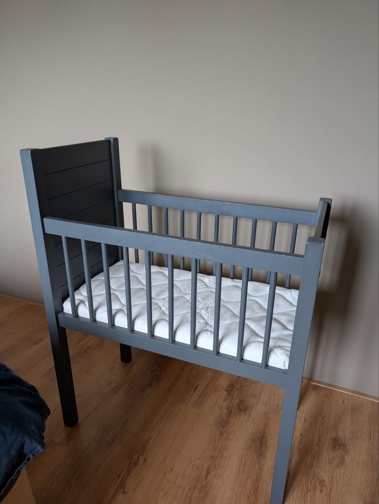 Baby wieg incl. matras, Ophalen, Zo goed als nieuw, Wieg