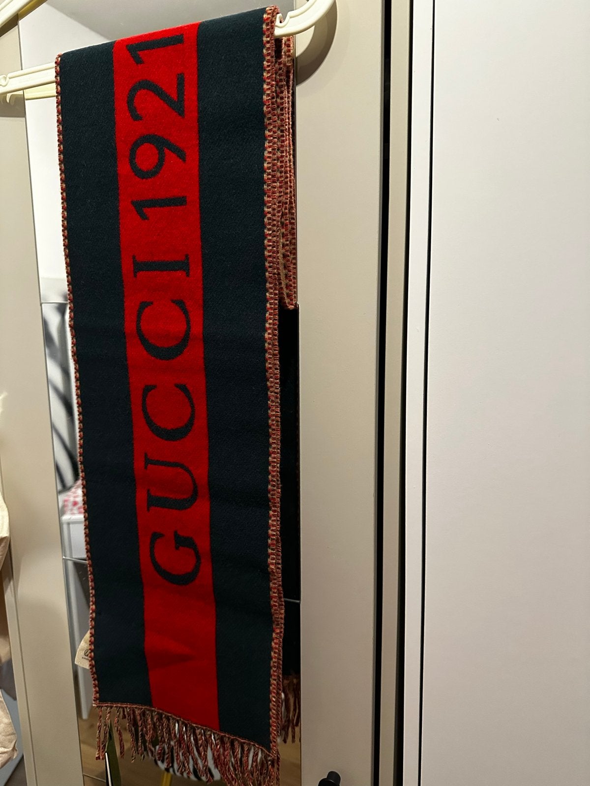 Gucci 1921 Sjaal - Nieuw met labels en doos, Ophalen of Verzenden, Nieuw, Maat 46/48 (XL) of groter, Sjaal