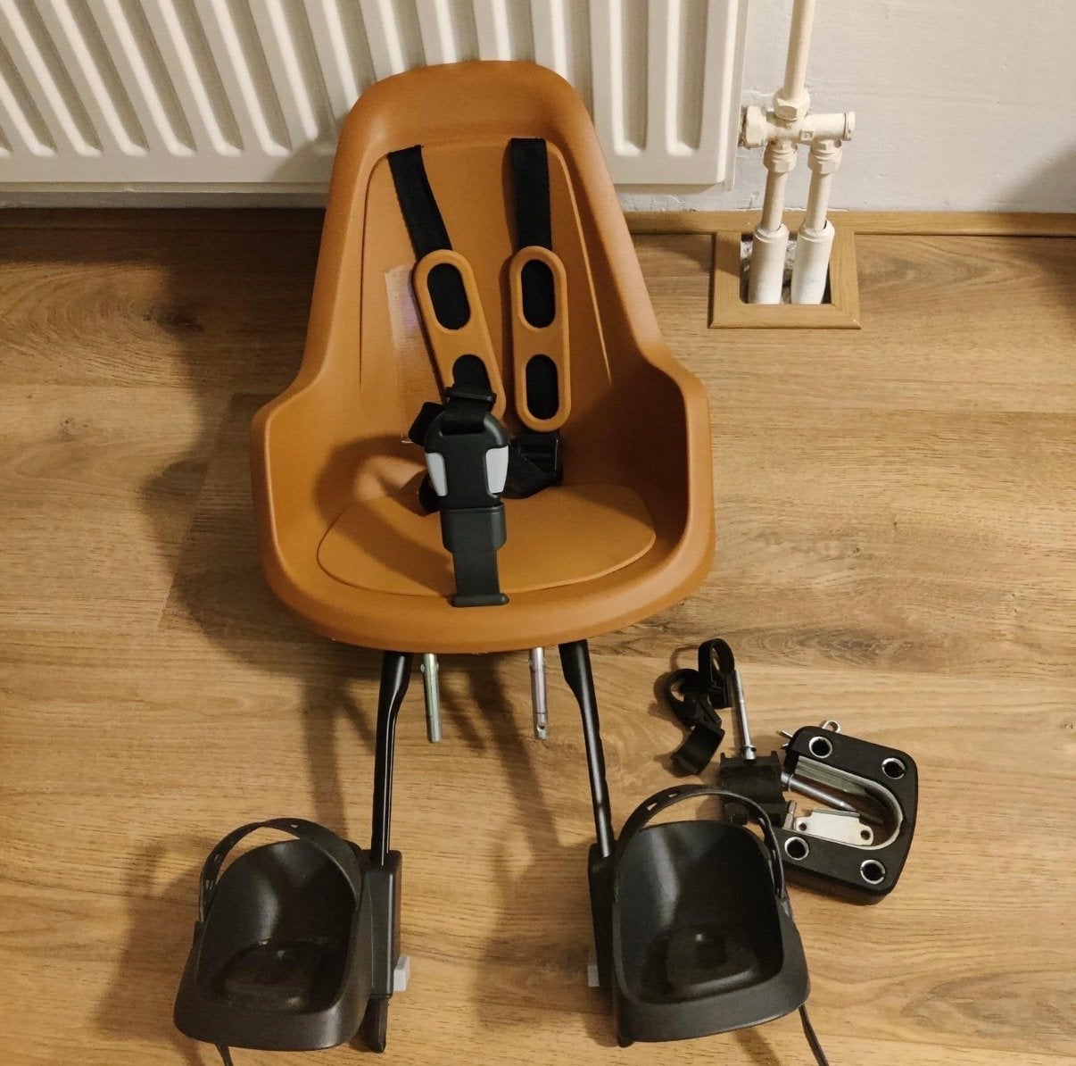 Bobike voorzitje met nieuw windscherm, Fietsen en Brommers, Ophalen, Voetsteuntjes, Voorzitje, Zo goed als nieuw