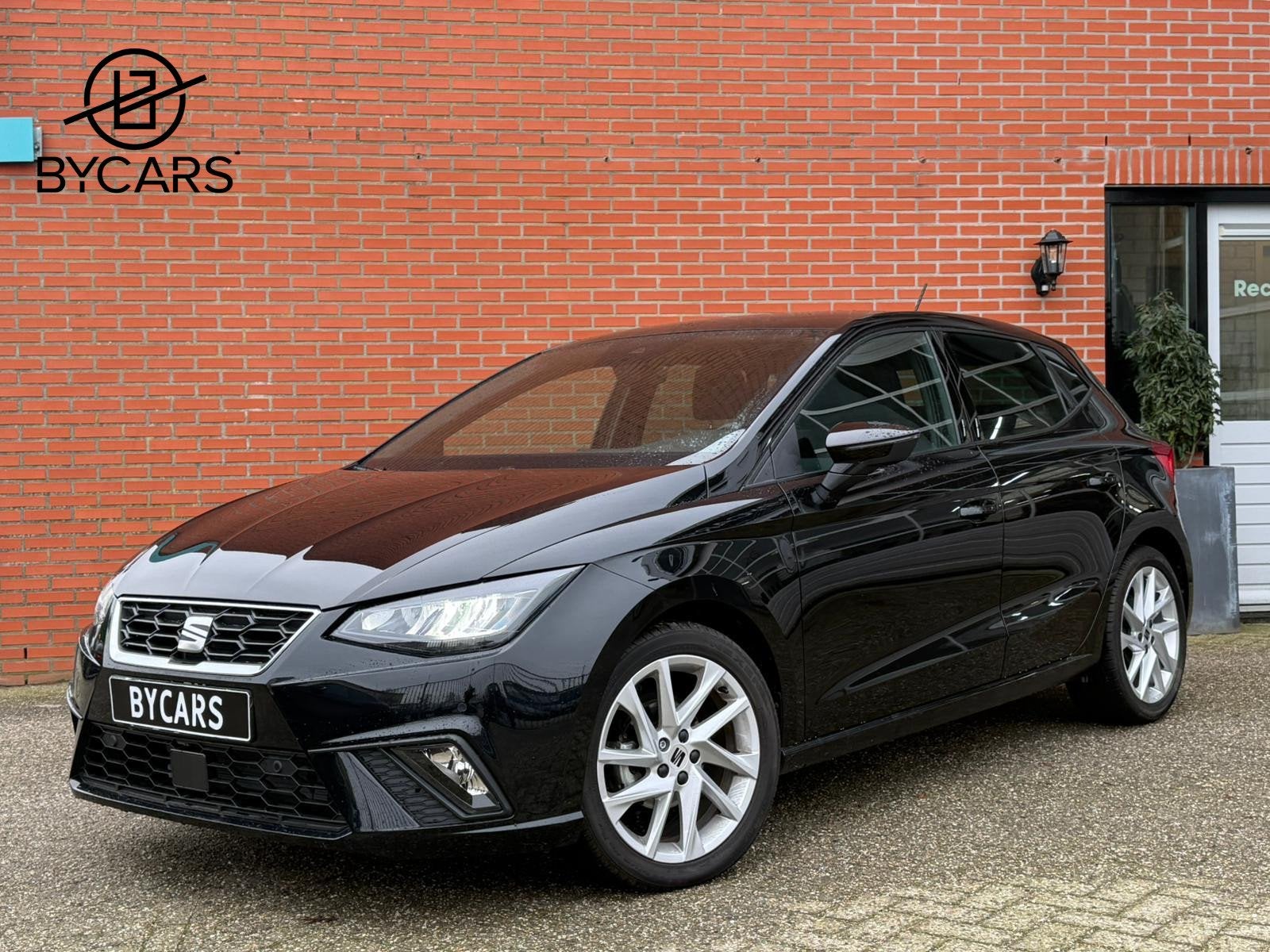 SEAT Ibiza 1.0 EcoTSI FR Business Connect 2024 | 18.427 km |, Voorwielaandrijving, Gebruikt, 95 pk, Alcantara
