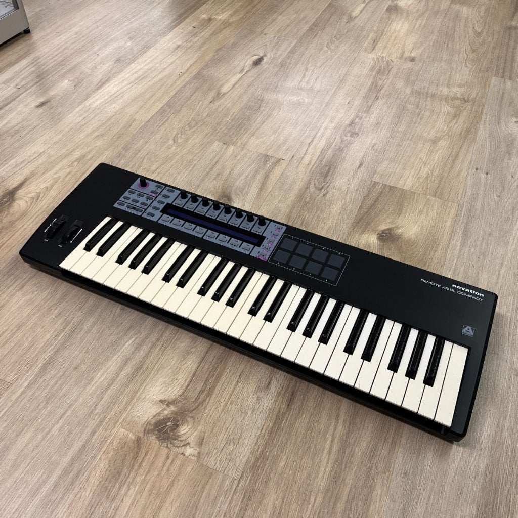 Novation Remote 49SL Compact | Midi-keyboard, Flex Ltd., Gebruikt, https://flex.com/contact-us, Nobelstraat 10, 5807 GA Oostrum LB, Limburg, Nederland