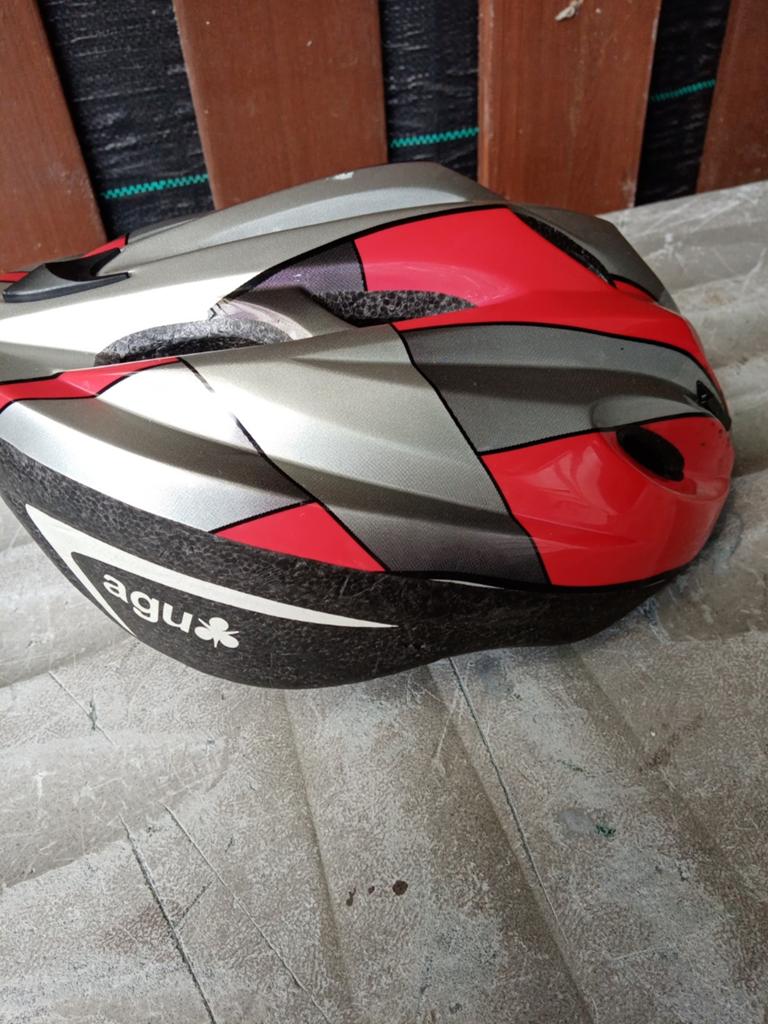 Goede agu helm zgan, Ophalen of Verzenden, Zo goed als nieuw, Heer of Dame