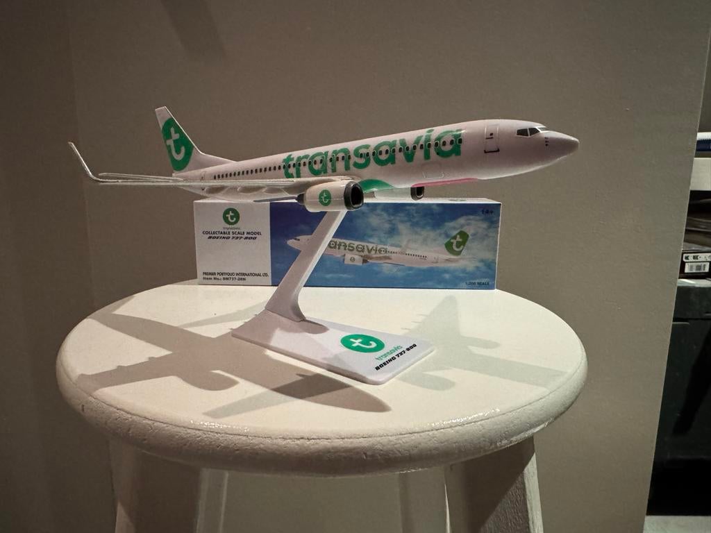 Transavia B737-800 Schaal 1:200 Modelvliegtuig met Standaard, 1:144 tot 1:200, Zo goed als nieuw, Vliegtuig, Ophalen