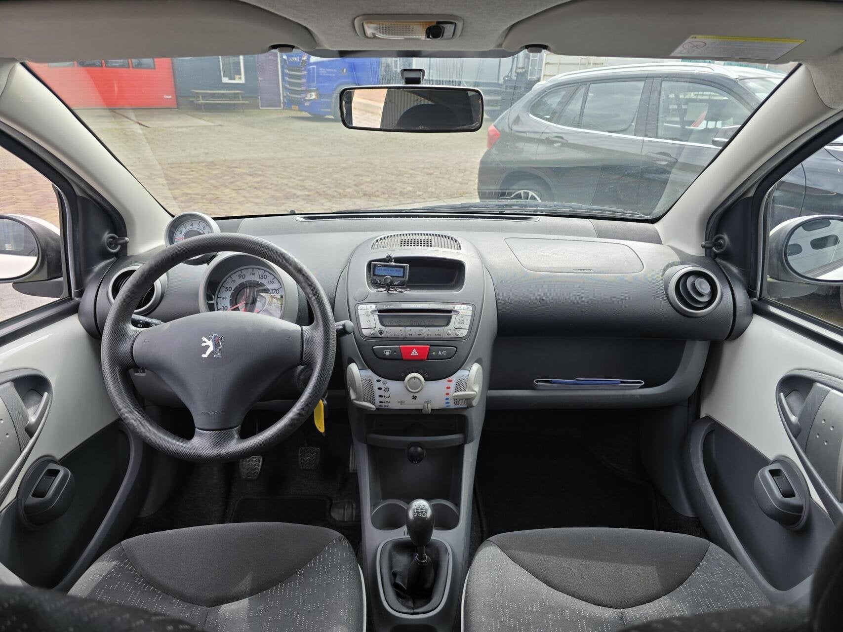 Peugeot 107 1.0-12V XS Airco/Bluetooth/Stuurbekrachtiging, Voorwielaandrijving, Euro 5, Stof, Gebruikt
